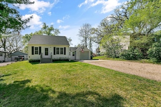 642 Goodwin Ave N, Saint Paul, MN 55128