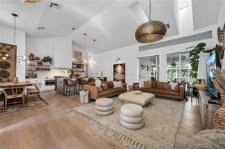 1921 Blackstone Cir, Naples, FL 34109