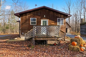 214 County Road Kci, Marquette, MI 49855