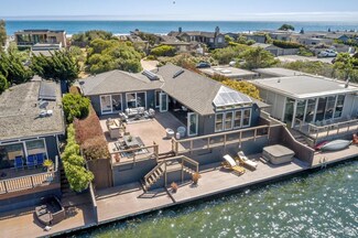 189 Seadrift Rd, Stinson Beach, CA 94970