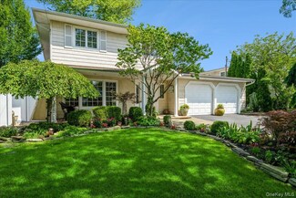 2903 Preston Ln, Merrick, NY 11566