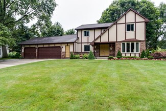 6486 Woodbrook Dr SE, Grand Rapids, MI 49546