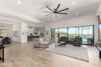 7002 S Portland Ave, Gilbert, AZ 85298