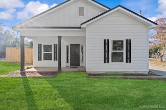 321 Simmons Ave, Ozark, AL 36360