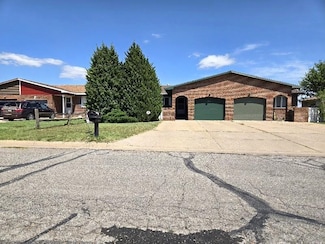 1210 N 13th Ave, Dodge City, KS 67801