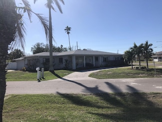 15816 2nd St E, Redington Beach, FL 33708