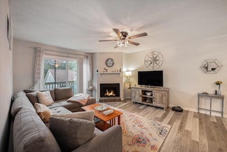 1402 Camp Rd Unit 9G, Charleston, SC 29412