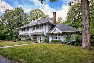 24 Acoma Rd, Tuxedo Park, NY 10987