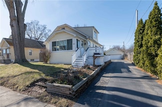 224 Conrad Dr, Rochester, NY 14616