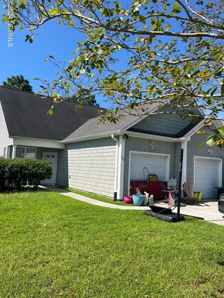 128 Leeward Ln, Hampstead, NC 28443