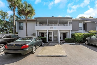 1960 Lakewood Club Dr S Unit 2B, Saint Petersburg, FL 33712