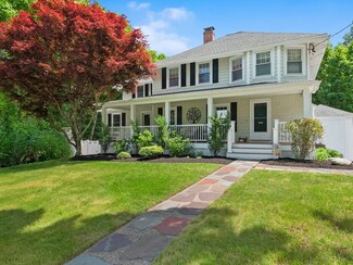 12 Ellis Ave, Reading, MA 01867