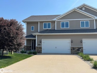 5186 Turnberry Ct, Burlington, IA 52601