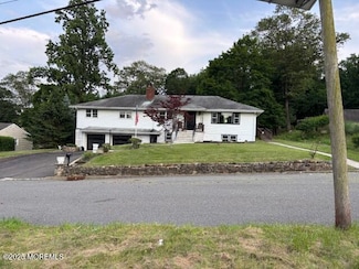 81 Roosevelt Ave, North Haledon, NJ 07508