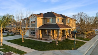 1410 Azalea St, Kingsburg, CA 93631
