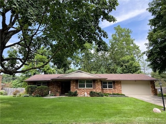 2917 Meadow Park Dr, Dayton, OH 45440