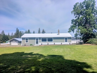 627 E 3rd St, Deer Park, WA 99006