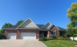 2607 W 47th St, Kearney, NE 68845