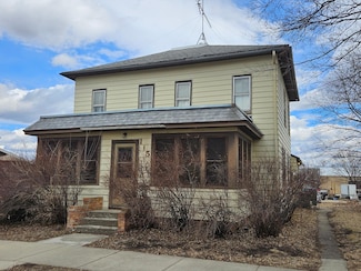 115 Adams St SE, Hutchinson, MN 55350