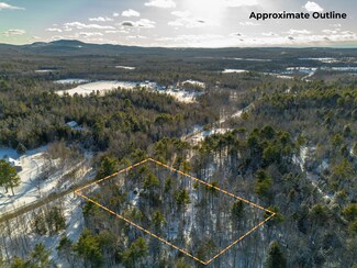 1 M12 L12-1a Rd N, Dixmont, ME 04932