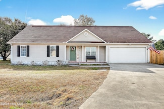 202 Quail Creek Ct, Hubert, NC 28539