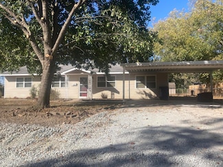 712 C St SE, Miami, OK 74354