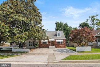 18 1st Ave, Brooklyn, MD 21225