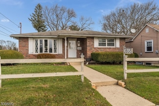 1035 Grand St, Phillipsburg, NJ 08865