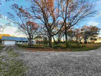 7250 E Brake Rd, Newkirk, OK 74647