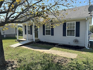 990 Winesap Rd, Clarksville, TN 37040
