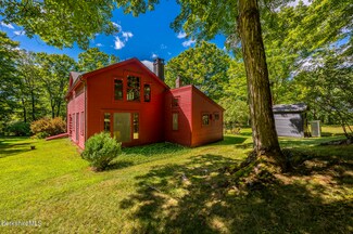 183 Hunt Club Rd, Old Chatham, NY 12136