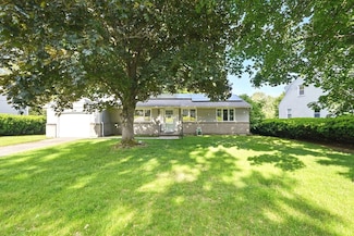 22 Crestview Dr, West Springfield, MA 01089
