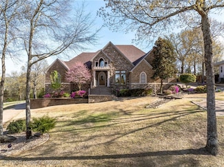 1900 Lee Creek Cir, van Buren, AR 72956