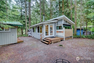 77 2 Wilderness Way, Deming, WA 98244