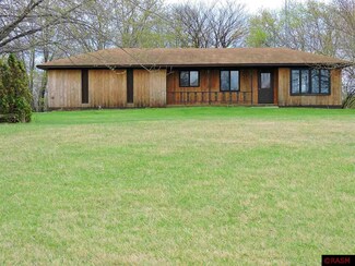 61343 185th St, Janesville, MN 56048