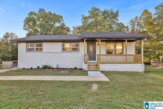 1504 4th St NW, Center Point, AL 35215