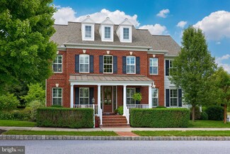 1326 Banner Dr, Lancaster, PA 17601