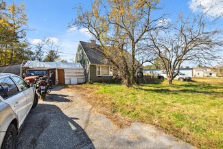 13 Snow Ave, Auburn, ME 04210