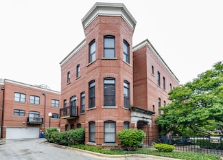 909 W Village Ct, Chicago, IL 60608