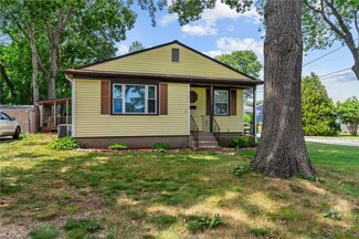 388 Roger Williams Ave, Rumford, RI 02916