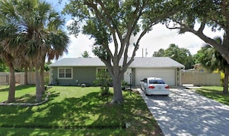 2061 SE Mandrake Cir, Port Saint Lucie, FL 34952