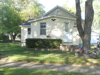 1868 Franklin St, Muskegon, MI 49441