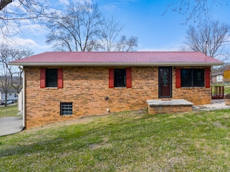 2432 Clint Cir, Morristown, TN 37813