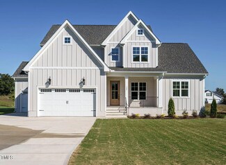 122 Pondhurst Ln, Fuquay Varina, NC 27526