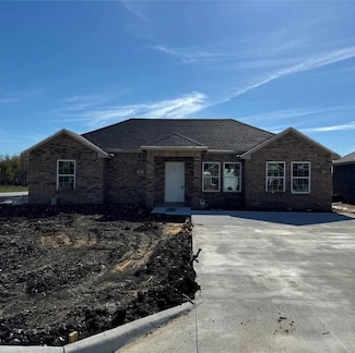 514 Sweet Pea Ln, Madill, OK 73446