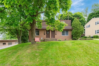 322 Schneider St SE, North Canton, OH 44720