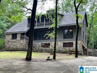 8704 Emerald Lake Dr W, Pinson, AL 35126