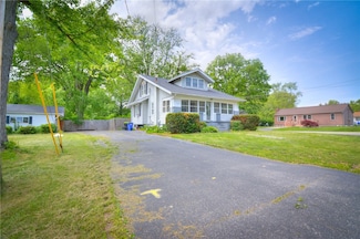 1191 N Hillcrest Dr, Decatur, IL 62526