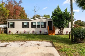 12461 Tree St, Largo, FL 33773