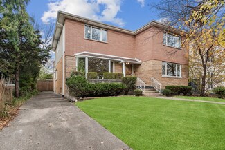 2908 W Morse Ave, Chicago, IL 60645
